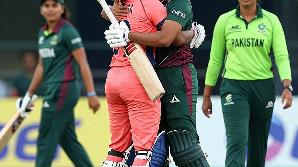 চেইনে ওঠে না মাঠের স্মৃতি: এশীয় ক্রিকেটে ফ্যান টোকেন আর স্মার্ট চুক্তির অসমাপ্ত প্রতিশ্রুতি